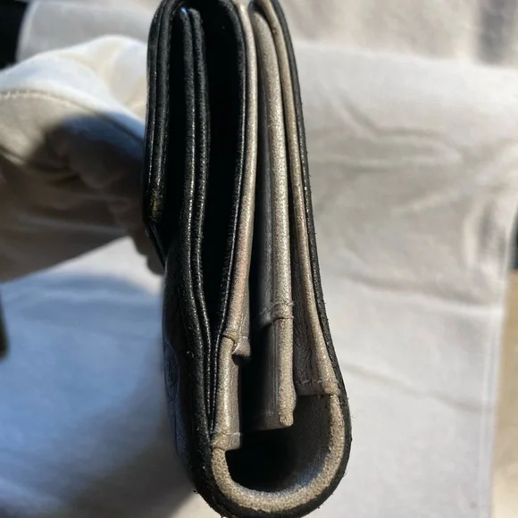 Chanel authentic vintage blk camellia long wallet with COA - Picture 6 of 14